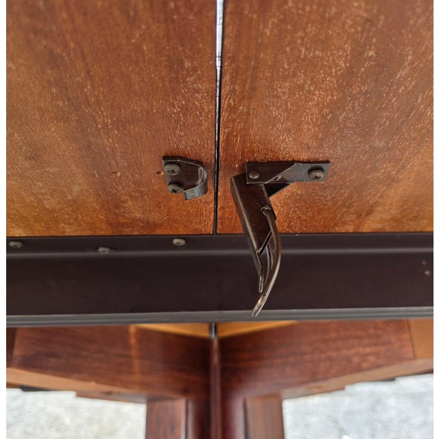 Mid 20th Century Danish Modern Rosewood 2 Leaf Dining Table For Sale - Image 12 of 13