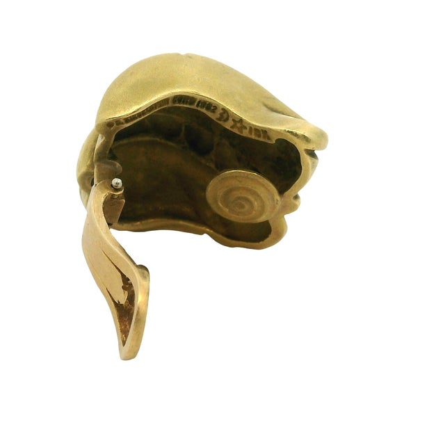 Gold 1980s Pair of Barry Kieselstein-Cord 1982 Omega Collection 18k Green Gold Scroll Earrings For Sale - Image 8 of 13