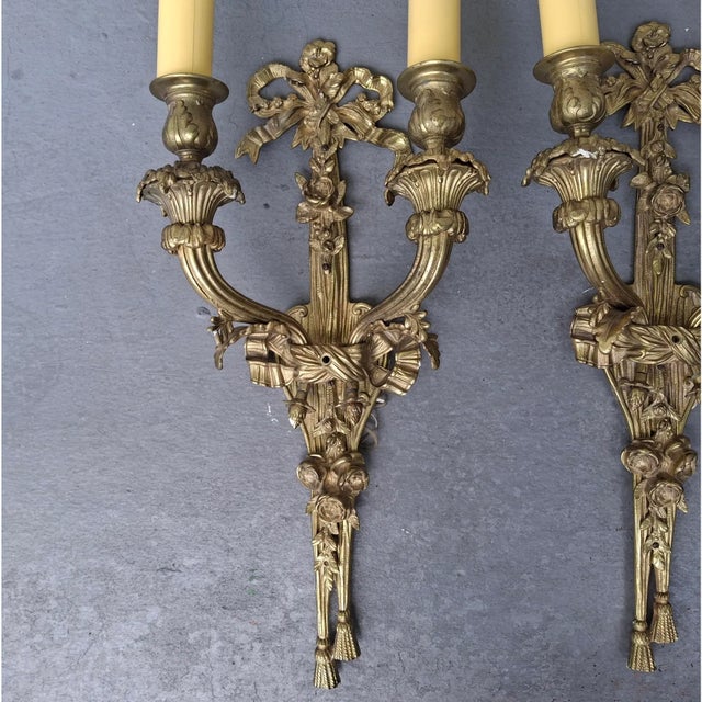 C1900 Antique French Louis XVI Gold Bronze Ribbon, Tassel, Fruit Detailed Wall Sconces Set of 4 For Sale - Image 14 of 18