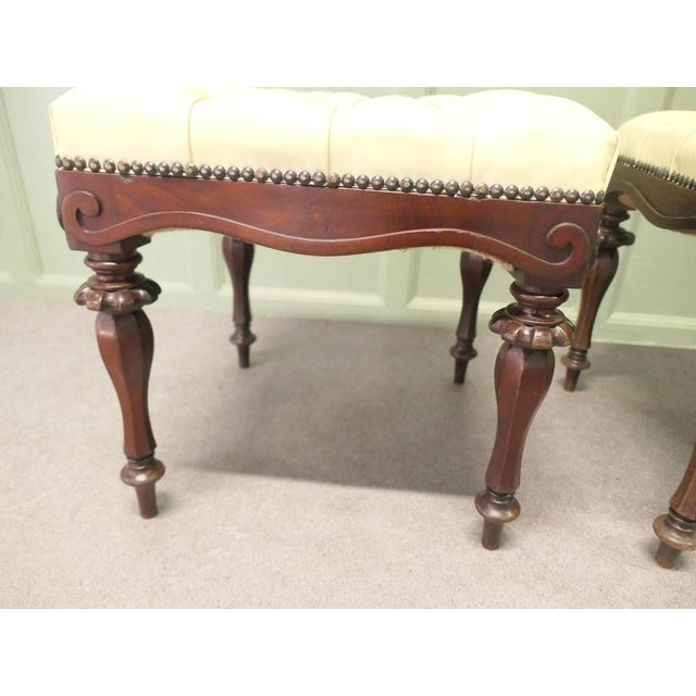 Chesterfield Stools in Buttoned Leather and Walnut, Set of 2 For Sale - Image 4 of 8