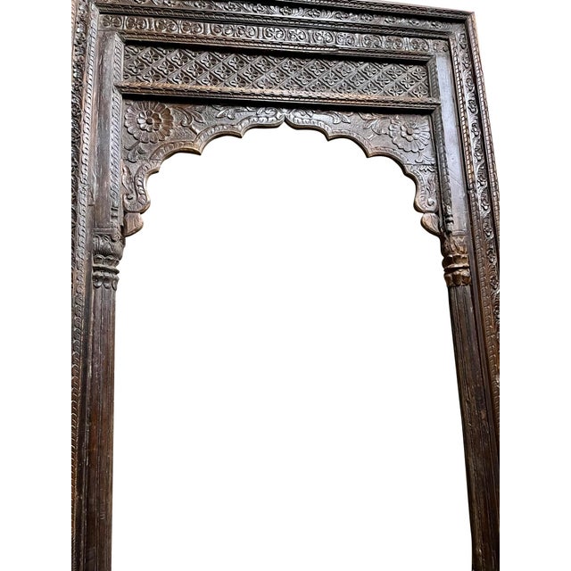 Antique Indian Hand-Carved Archway Frame – Old World Architectural Door Surround 110x63 For Sale - Image 4 of 5