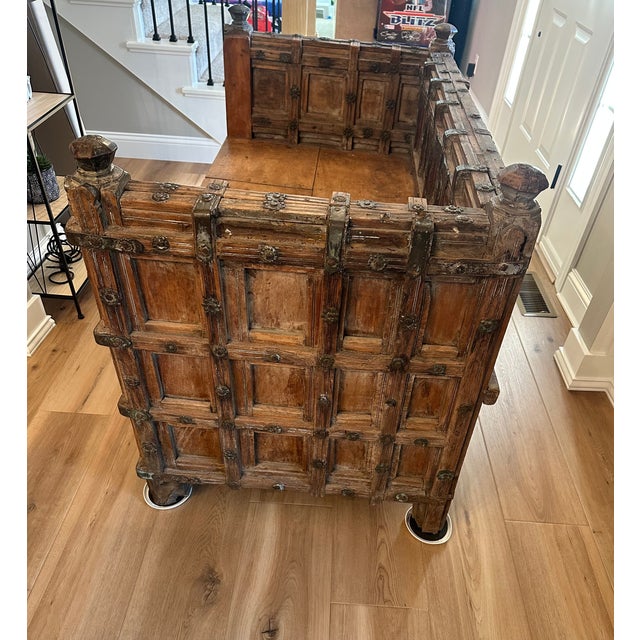 Oak Paneled Closed Bench, Attributed to Northern Europe, Late 17th Century For Sale - Image 14 of 14