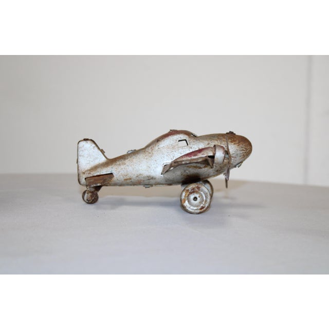 Dove Gray Americana Memorabilia Aircraft Ww2 Twin Engine Toy Planes Set A For Sale - Image 8 of 12
