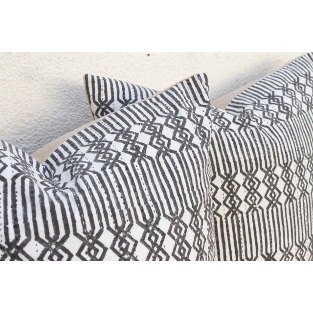 Pair of Large Black & White Blockprint Kantha Pillow For Sale - Image 4 of 7