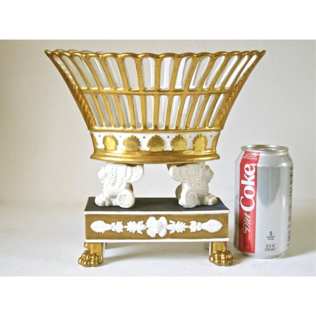 Antique Early 19th Century French Empire Paris Porcelain Corbeille or Basket With Lion Paw Feet Circa 1820 For Sale - Image 14 of 14