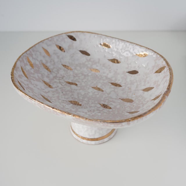 White 1960s Aldo Londi Bitossi "Feather Plume" Pedestal Bowl For Sale - Image 8 of 13
