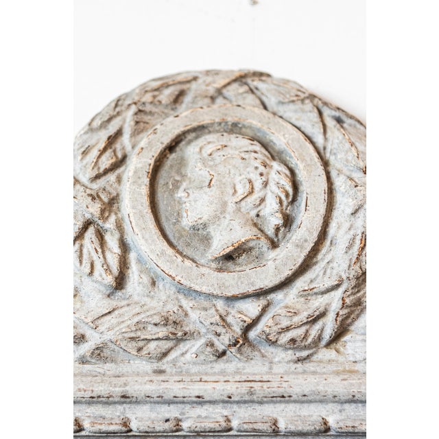 Danish 1800s Gustavian Gray Painted Wood Mirror with Medallion Carved Crest For Sale In Atlanta - Image 6 of 8