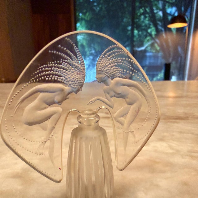 Art Deco Lalique Ondines Perfume Bottle, Designed by Marie-Claude Lalique For Sale - Image 3 of 18