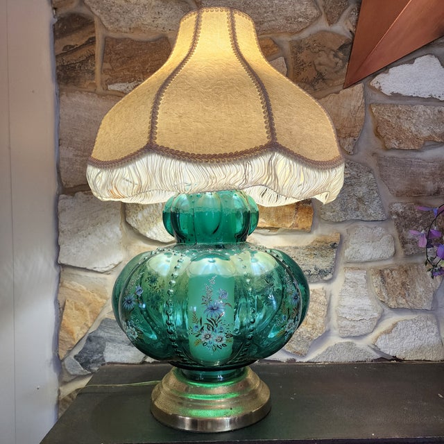 Rare 1940s Emerald Green GWTW Lamp Hand Painted Enamel Dual Light Pristine For Sale - Image 12 of 18