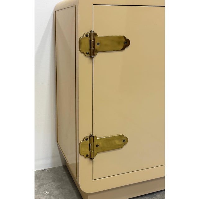 1970s Lacquered Asian Inspired Mastercraft Cabinet, Overscale Brass Hardware For Sale In Miami - Image 6 of 9