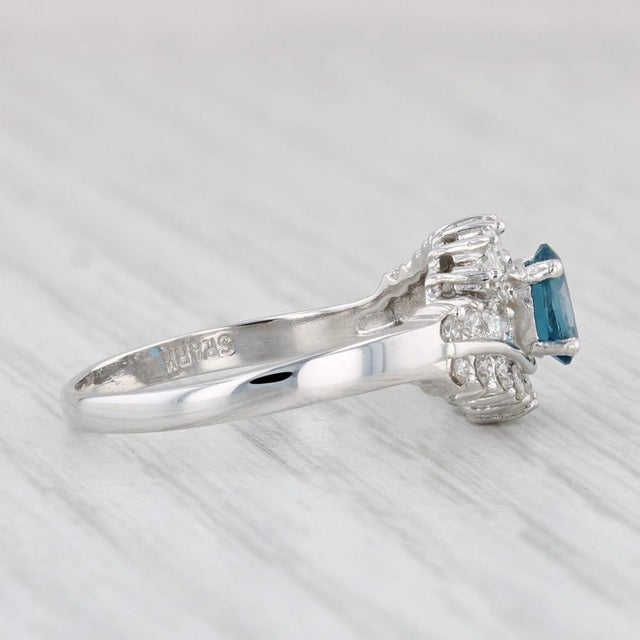 Modern 0.95ctw London Blue Topaz Diamond Ring 14k White Gold Size 7.5 Engagement Spark For Sale - Image 3 of 8