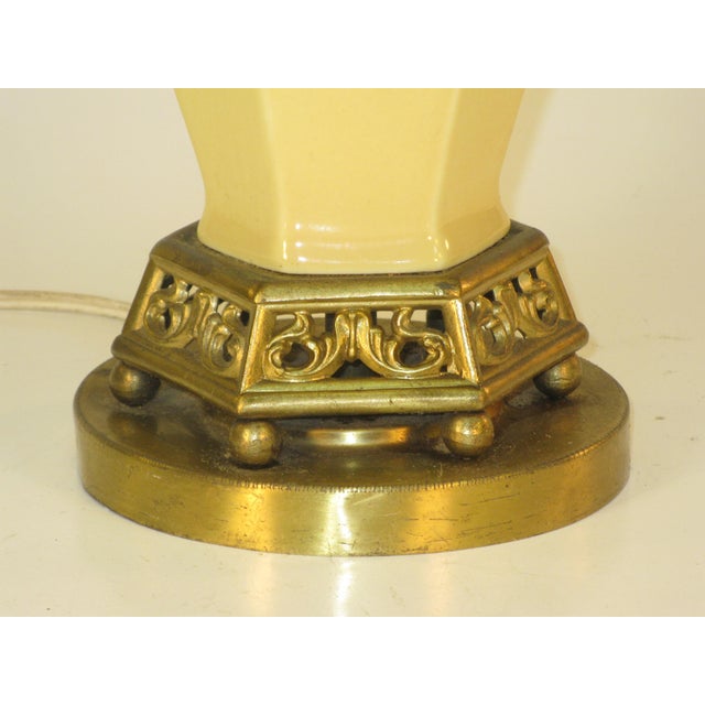 The Ginger Jar Table Lamp is a stylish and retro piece that adds a touch of mid-century modern flair to any room. This...