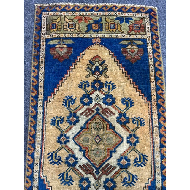 Turkish Yastik Rug 1'9" x 3'8" For Sale - Image 4 of 5