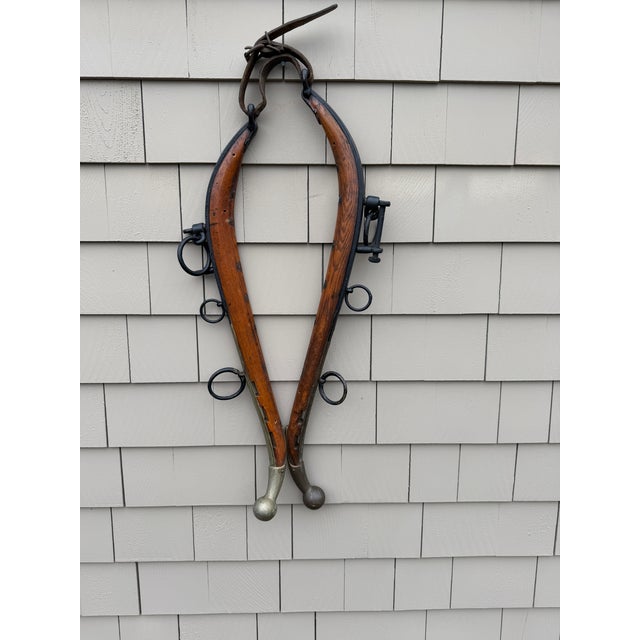 Antique u.s. Hame Co. Buffalo Ny Mule Hames – Original Wooden & Iron Harness Pair c.1900–1925 – Rustic Farmhouse Wall Decor For Sale - Image 12 of 18