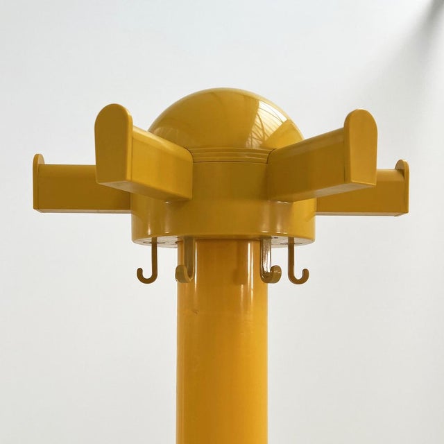 Model 4788 Coat Rack attributed to Anna Castelli Ferrieri for Kartell, 1980s, in Good conditions. Designed 1970 to 1979...