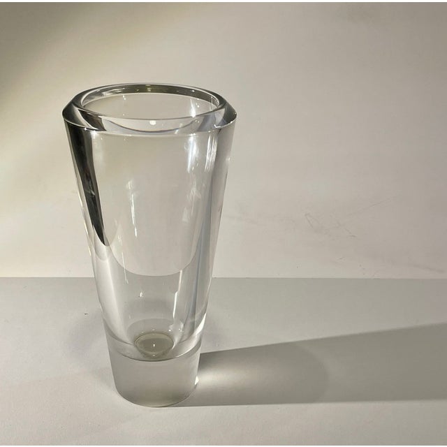 Contemporary Signed Vera Wang for Wedgwood Crystal Vase With Frosted Pedestal Base, 10.5"h For Sale - Image 3 of 8