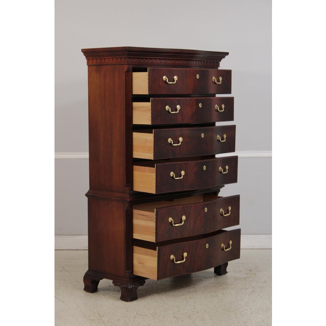 Thomasville Thomasville Flame Mahogany Bow Front Chest on Chest For Sale - Image 4 of 15