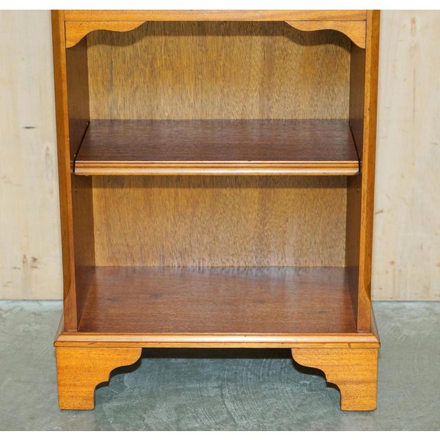 Gold Vintage Burr Yew Wood Lamp Side Tables, Set of 2 For Sale - Image 8 of 18