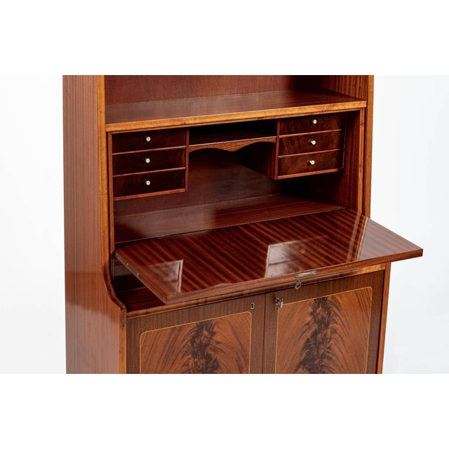 1960s Scandinavian Modern Figured Mahogany Secretary Bookcase Cabinet 1960s For Sale - Image 5 of 17