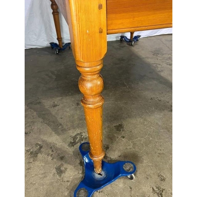 Antique French Pine Farmhouse Table For Sale In Nashville - Image 6 of 9