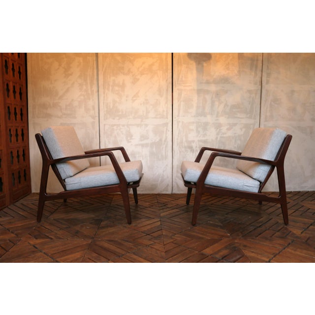 1950s Pair of Ib Kofod-Larsen Danish Modern Sculptural Lounge Chairs — Denmark, 1950s For Sale - Image 5 of 18