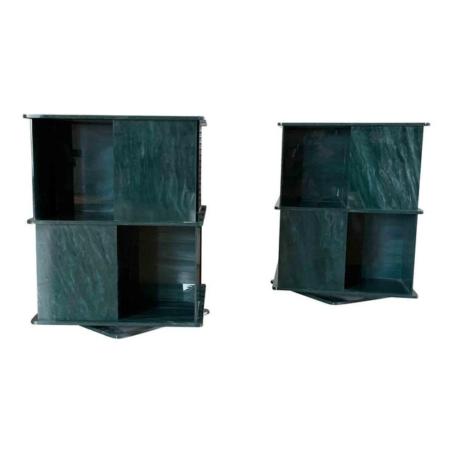 Italian Rotating Green Marble & Acrylic Glass Nightstands, 1970s, Set of 2 For Sale - Image 4 of 10