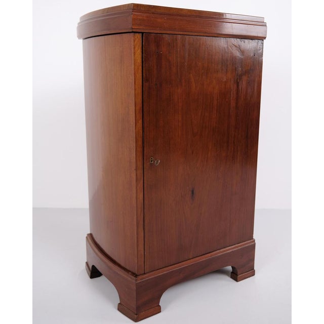 Vintage Bedside Tables in Mahogany, 1920s, Set of 2 For Sale - Image 4 of 13