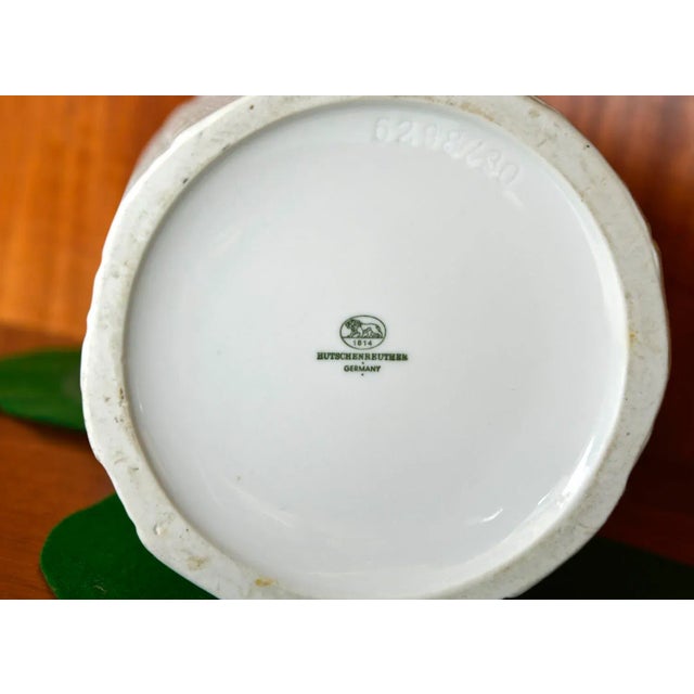 Large Op Art White Bisque Porcelain Sculpture Vase by Heinrich Fuchs for Hutschenreuther, 1970 For Sale - Image 12 of 13