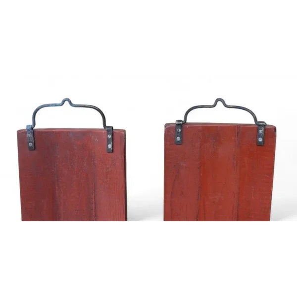 Red Pair Red Door Plaque For Sale - Image 8 of 8