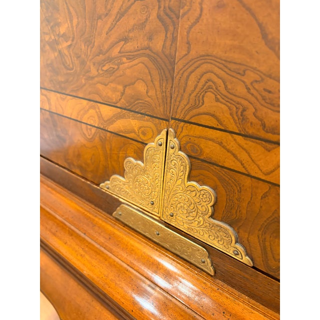 1980s Burl Walnut Chinoiserie Style Media / Bar Cabinet For Sale - Image 10 of 18