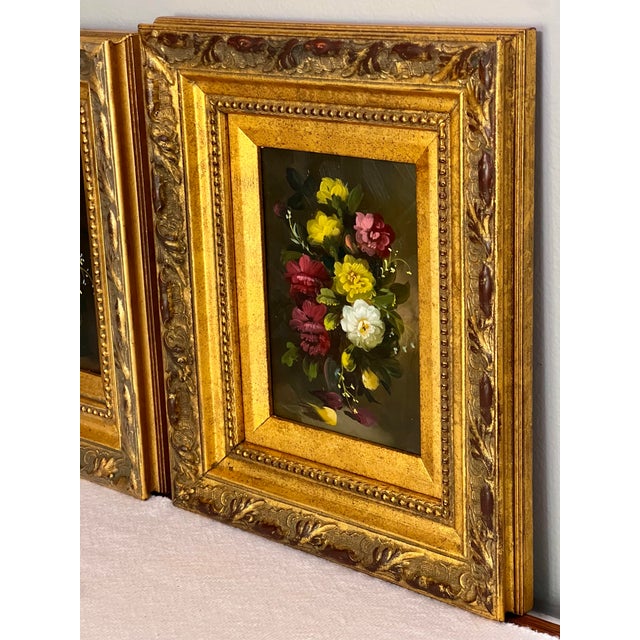 Pair of 20th Century Oil on Board Floral Still Life Paintings in Giltwood Frames For Sale In Philadelphia - Image 6 of 12