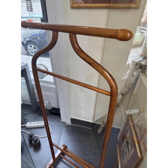 Valet stand by Michael Thonet for Thonet, 1930s Bentwood, stained walnut Restored condition This piece has an attribution...