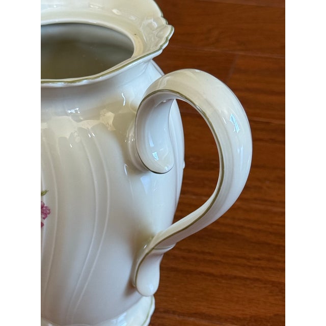 1930s 1940's Elfenbein Rosenthal Kronach Viktoria Lombul Gold Trim German Porcelain Large Coffee / Tea Pot Pitcher For Sale - Image 5 of 12