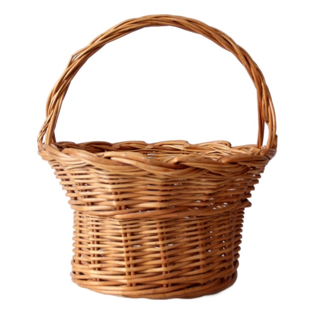 Vintage Round Wicker Gathering Basket With Handle For Sale