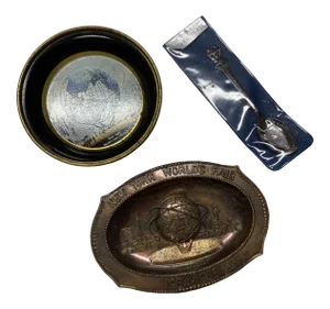 1964 New York World's Fair Ashtrays & Spoon- Set of 3