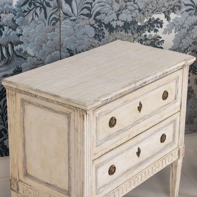 Pair of 19th C. Italian Neoclassical Style Painted Bedside Commodes For Sale - Image 11 of 18