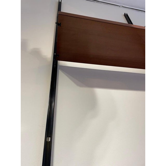 Brown Mid-Century Modern 22 Bookshelf attributed to Osvaldo Borsani for Tecno, Italy, 1960s For Sale - Image 8 of 14