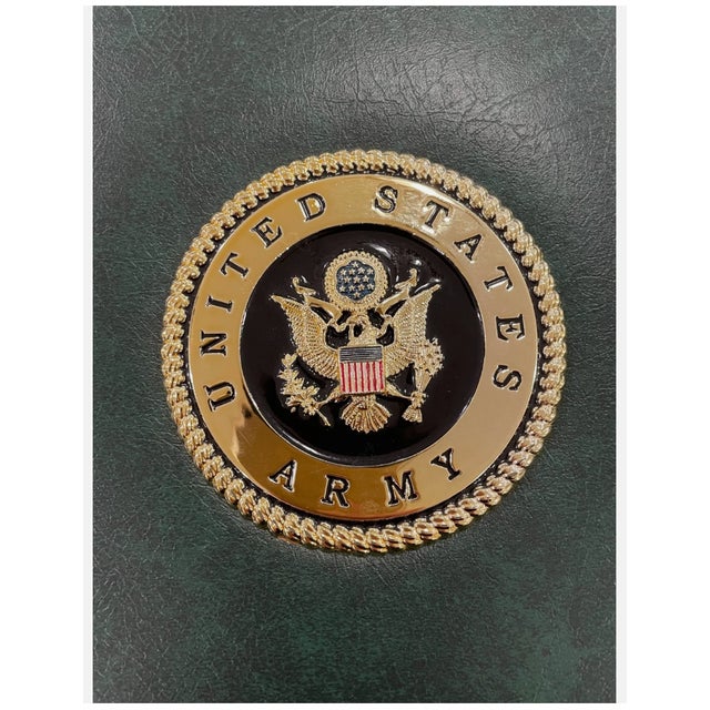 Traditional The Army Historical Foundation Book 2001 Beaux Arts Military History Coffee Table - Green Leatherette With Gold Medallion For Sale - Image 3 of 13