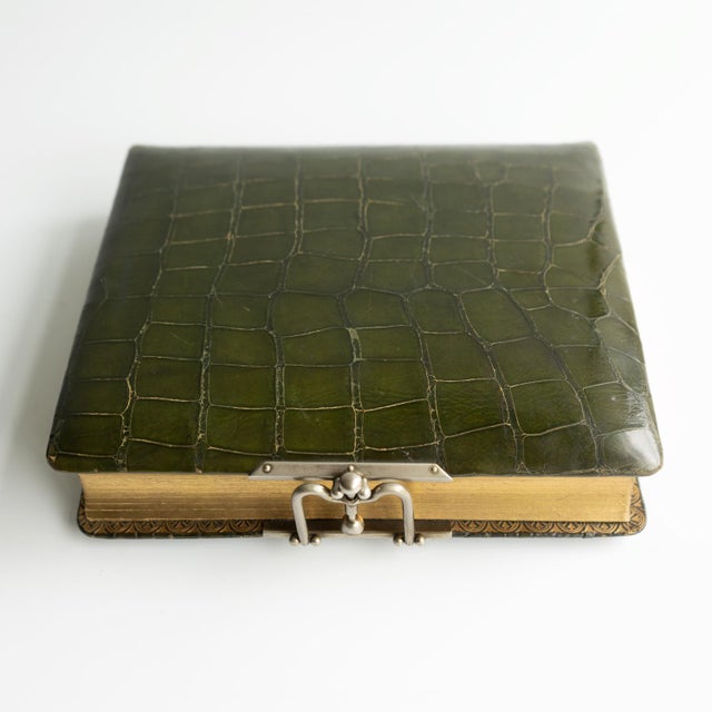 Antique Victorian Green Crocodile Skin Leather Photograph Album and Contents, Late 19th Century For Sale - Image 12 of 17