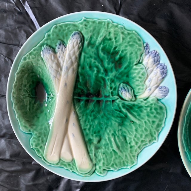 Early 20th Century Early 20th Century Creil Et Montereau Majolica Cabbage Leaf Asparagus Plates - Pair For Sale - Image 5 of 5