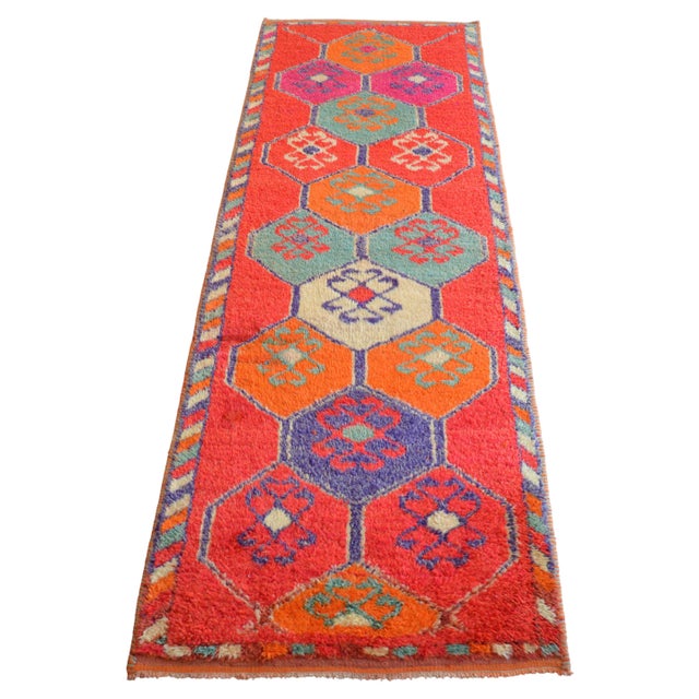 1960s Heterodox Kurdish Runner Herki Rug. Hand-Knotted Colorful Tribal Short Runner - 3′6″ × 10′4″ For Sale - Image 5 of 16