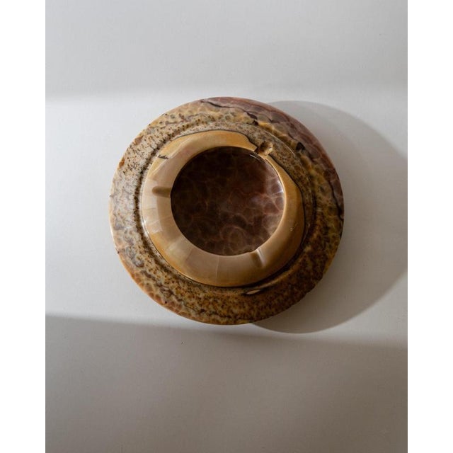 Beige Vintage Brutalist Modernist Round Onyx Ashtray in Brown Beige Tone, 1980s For Sale - Image 8 of 12