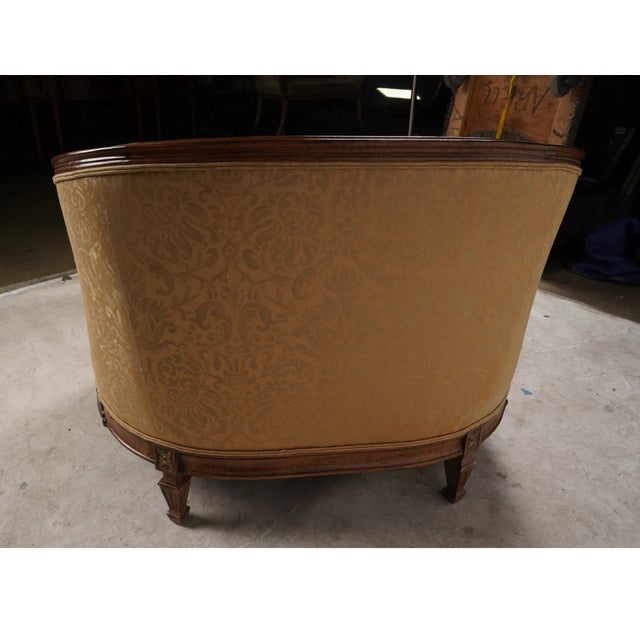 Late 20th Century Neoclassical-Style Oversized Bergere For Sale In Los Angeles - Image 6 of 8