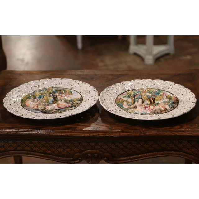 Ceramic Pair of 20th Century Italian Hand-Painted Porcelain Capodimonte Wall Platters For Sale - Image 7 of 10