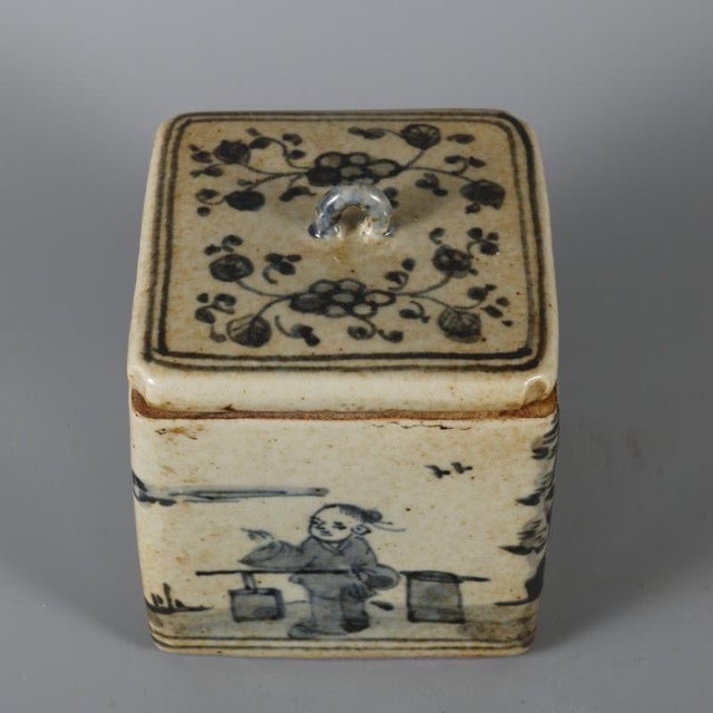 1950s Vintage Chinese Blue and White Square Porcelain Lidded Box, Hand Painted Scholar Scene Storage Jar For Sale - Image 5 of 7