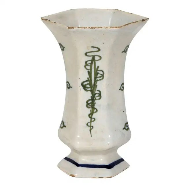 A Five-Piece Delft Garniture Set, Ca. 1759 For Sale In New York - Image 6 of 7