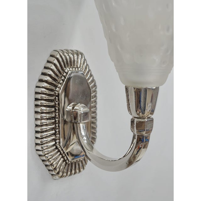 Silver Capon & Muller Freres French Art Deco Nickeled Bronze & Textured Glass Wall Sconces 1930s - A Pair For Sale - Image 8 of 13