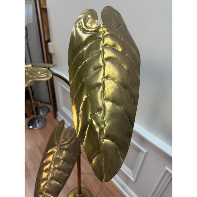 1970s 1970s Hollywood Regency Brass 3-Light Leaf Floor Lamp – Tommaso Barbi Style For Sale - Image 5 of 6
