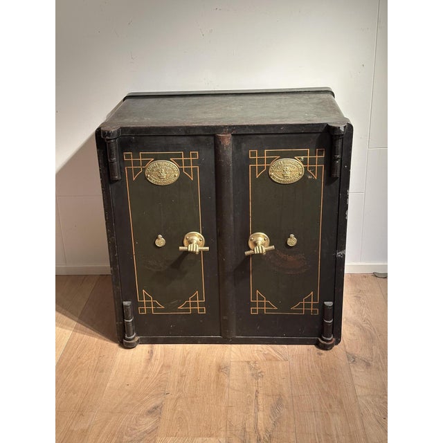 Antique English Iron Safe, 1890s For Sale - Image 3 of 18