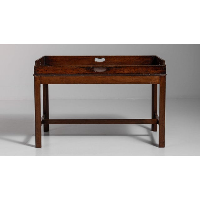 Early 20th Century United Kingdom Rich Mahogany Mahogany Butler'S Tray Table For Sale In Greensboro - Image 6 of 10